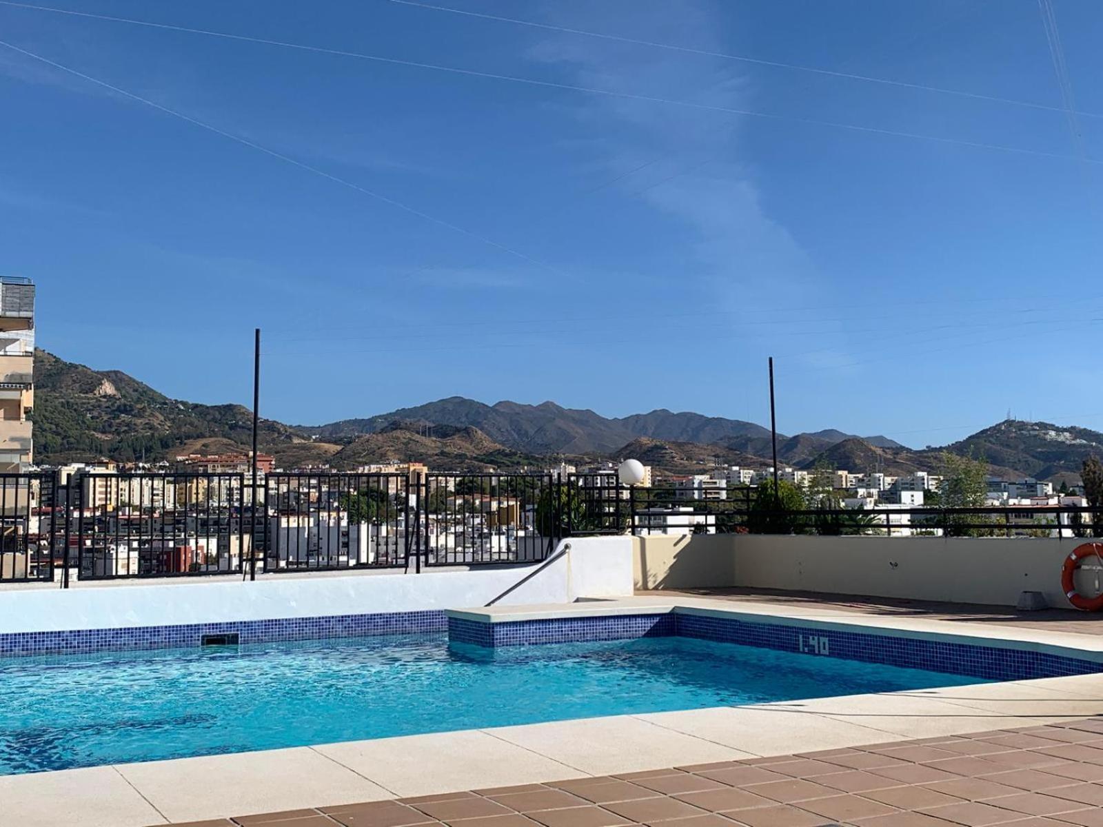 Centro Playa Con Piscina Apartment